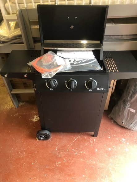 Premium 3-Burner Gas BBQ Grill – Includes Waterproof Cover