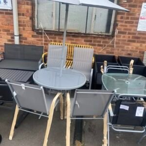 4 Seater Garden Set with Parasol – Perfect for Outdoor Dining